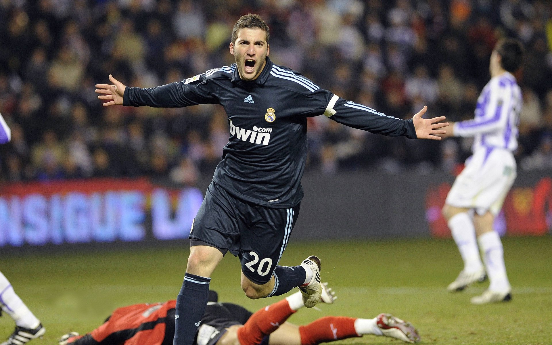 德甲速成新星引欧洲关注，德甲新人