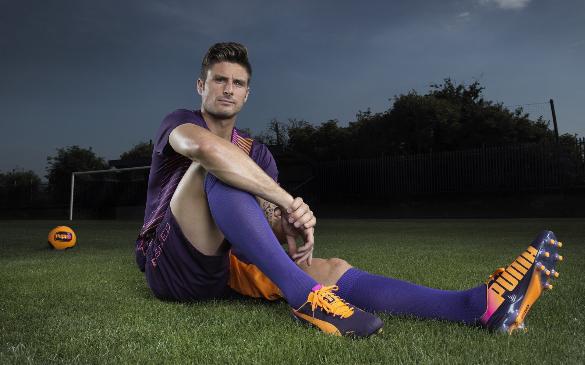 塔特成为橄榄球冠军锦标赛中最具观赏性球员之一，set hut橄榄球